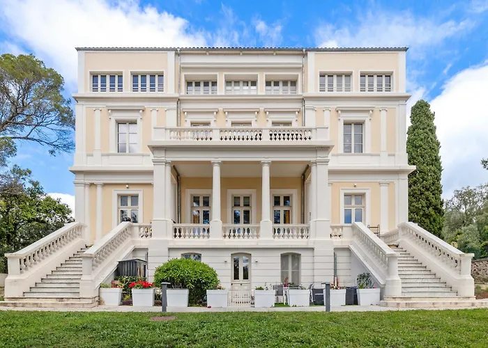 De Messugues - Appt Standing Vue 아파트 *